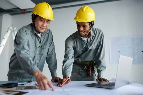 Quels sont les logiciels de services disponibles pour faciliter la gestion d'une entreprise en BTP ?